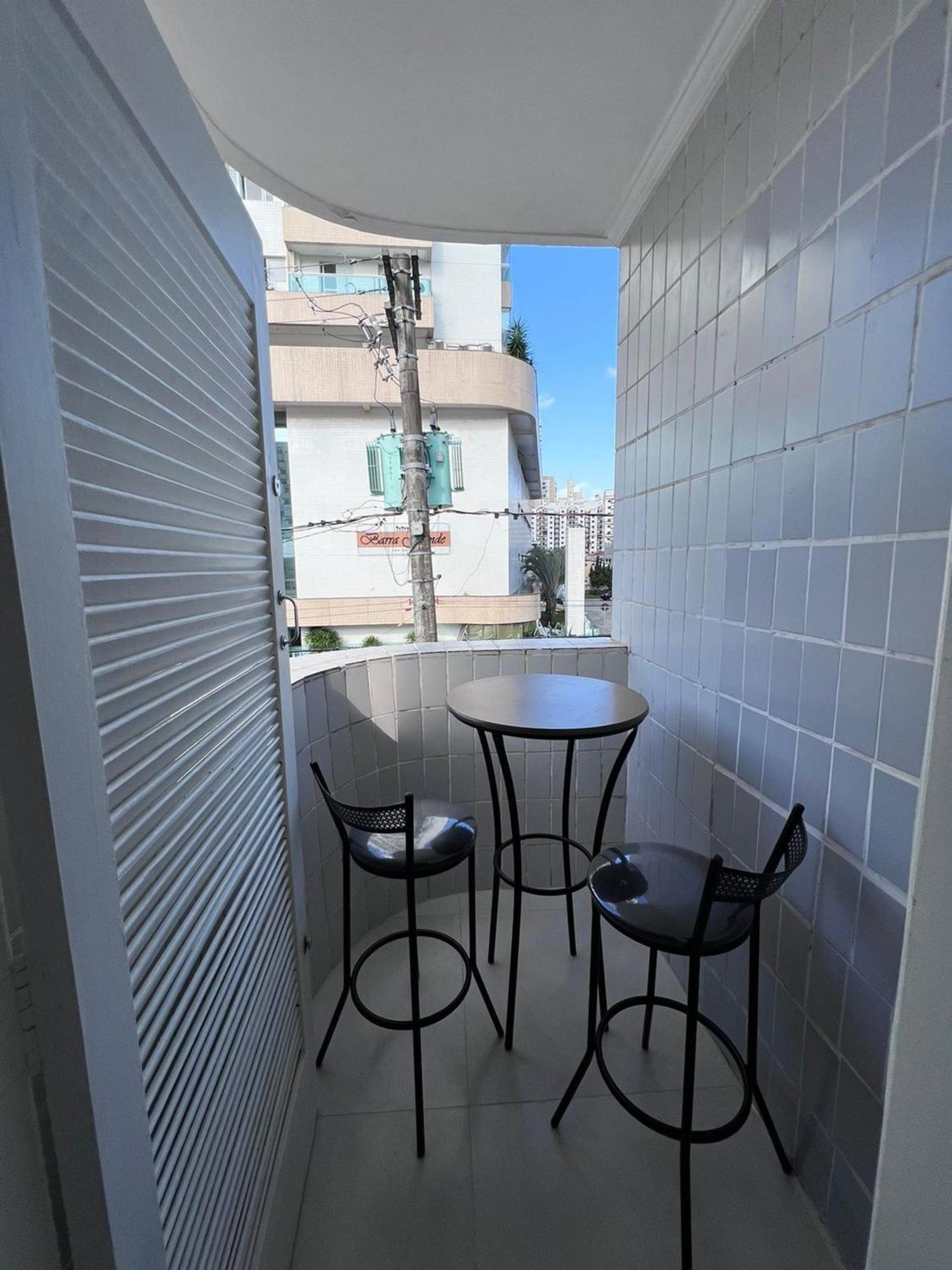 Canto Forte- Suite C/Varanda - Ate 5 Hospedes- Garagem - Wi Fi E 200 Metros Da Praia, 50 Metros Da Av Gastronomica Da Pg Praia Grande  Eksteriør billede