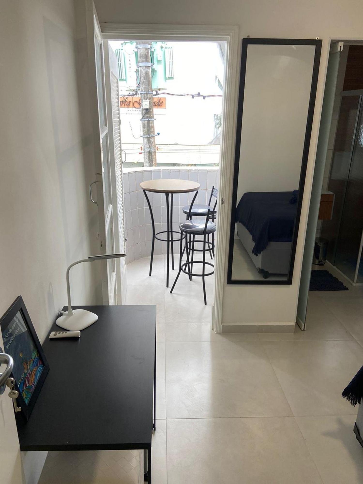 Canto Forte- Suite C/Varanda - Ate 5 Hospedes- Garagem - Wi Fi E 200 Metros Da Praia, 50 Metros Da Av Gastronomica Da Pg Praia Grande  Eksteriør billede