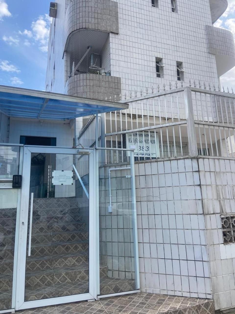 Canto Forte- Suite C/Varanda - Ate 5 Hospedes- Garagem - Wi Fi E 200 Metros Da Praia, 50 Metros Da Av Gastronomica Da Pg Praia Grande  Eksteriør billede